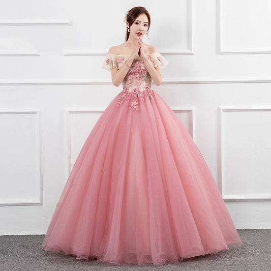 Pastora プリンセスドレス (着丈 サイズオーダー可能) オーダーメイド Aラインドレス ロングドレス チュールドレス オフショルダードレス レース刺繍 ボリュームスカート 華やかシルエット 美スタイル ホテルロビー 誕生日フォト 特別な一日 ラグジュアリー (ピンク)