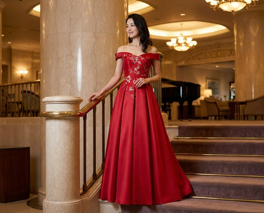 montand (着丈 サイズオーダー可能) Aラインドレス ロングドレス ノースリーブドレス オーダーメイド 高級 レッドドレス チュール レース フラワー刺繍 ビジュー 立体装飾 フィットアンドフレア 美シルエット 縦長効果 透明感 気品 ロイヤルエレガンス ホテル大階段 シャンデリア光 晩餐会 ガラディナー 特別な夜 日本人女性 視線を集める瞬間 (レッド)XS S M L XL XXL XXXL