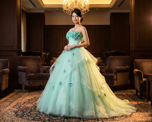 Montserrat オーダーメイド Aラインドレス チュール ボリューム 披露宴 立体花飾り ベアトップ ロング丈 (水色)