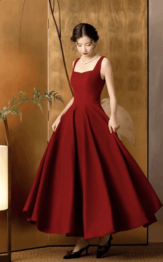 3-jf8f4 Aラインドレス (着丈 サイズオーダー可能) オーダーメイド ロングドレス ノースリーブドレス レッドドレス ボルドーレッド サテン ドレープ 上質素材 高級感 気品 透明感 大人の余裕 クラシックエレガンス 静かな美しさ グランドホテル 大階段 赤絨毯 シャンデリア ゴールデンライト 立体シルエット 美脚効果 体型補正 フォーマル 晩餐会 特別な夜 (レッド)XS S M L XL XXL XXXL