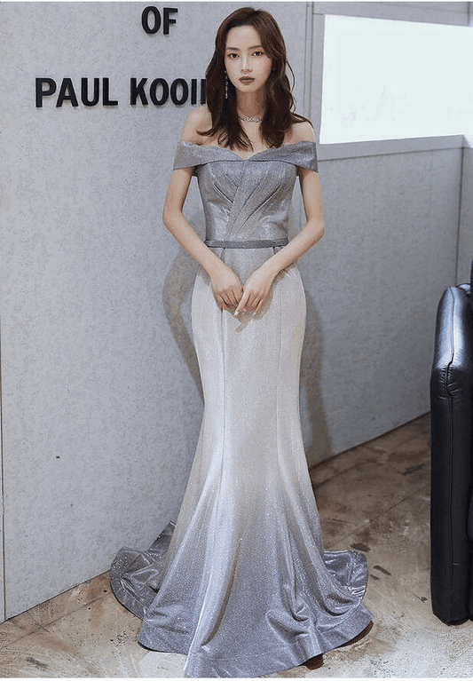 caroline (着丈 サイズオーダー可能) オーダーメイド マーメイドドレス ロングドレス ビジュードレス ノースリーブドレス グレードレス フォーマルドレス 上質素材 繊細ビジュー シルバー調 縦ライン強調 美シルエット クラシックホテル 大階段 シャンデリア光 気品 透明感 大人女性 正装 結婚式 披露宴 演奏会 晩餐会 パーティー 高級感 日本人女性向け (グレー)XS S M L XL XXL XXXL