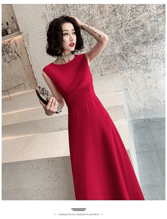 a3222 (着丈 サイズオーダー可能) ロングドレス Aラインドレス オーダーメイド レッド ノースリーブ ミニマルデザイン 上質素材 縦ライン美 細見えシルエット 気品 色香 大人女性 クラシックエレガンス 静かな存在感 モデル佇まい ホテルラウンジ シャンデリア 特別な夜 フォーマル パーティー 晩餐会 高級ラグジュアリードレス (レッド)XS S M L XL XXL XXXL