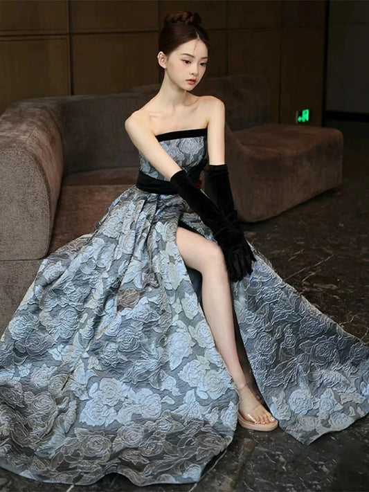 #398832 (着丈 サイズオーダー可能) Aラインドレス ロングドレス ベアトップドレス オーダーメイド 高級ドレス グレードレス フォーマルドレス パーティードレス 結婚式 演奏会 二次会 ホテルテラス 夜景 ジャカード 立体柄 上質素材 ボリュームスカート 美シルエット 大人女性 気品 透明感 格調高雅 日本人女性 主役級存在感(ブルー)