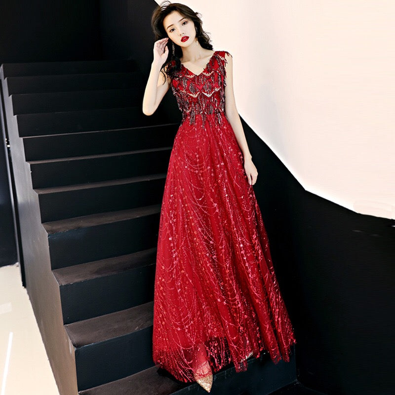 faina (着丈 サイズオーダー可能) Aラインドレス オーダーメイド ロングドレス ノースリーブドレス ベージュドレス ゴールド ビジュー スパンコール チュール 上質素材 体型補整 美シルエット ホテル大階段 夜景 シャンデリア光 気品 華やか 主役級 大人女性 ラグジュアリー フォーマル 結婚式 演奏会 パーティー 特別な夜 (ベージュ)