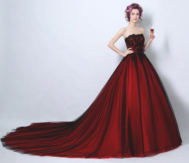 aveline ウェディングドレス レッド XS S M L XL XXL 3XL 即日発送 即納 結婚式 パーティードレス 体型カバー 小柄  ゆったり マタニティ ブラジャー 20代 30代 40代 50代 ブランド ワンピース シャンパン 夏 持ち運び