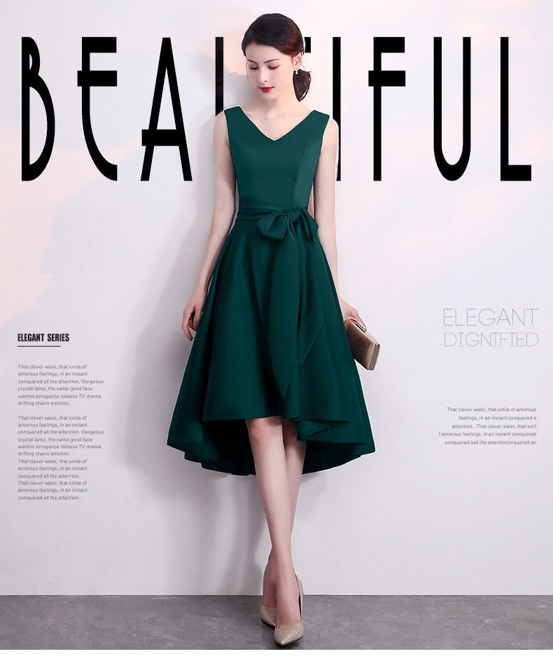 alfrida (着丈 サイズオーダー可能) Aラインドレス フレアドレス オーダーメイド グリーン ノースリーブ ミディ丈 ミモレ丈 上質素材 揺れ感 立体フレア 縦ライン美 細見えシルエット 気品 クラシックエレガンス 大人女性 モデル佇まい ホテル大階段 シャンデリア 特別な夜 フォーマル パーティー 上質ラグジュアリードレス (グリーン)XS S M L XL XXL XXXL