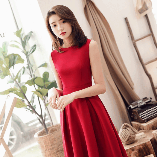 rimma (着丈 サイズオーダー可能) オーダーメイド Aラインドレス ロングドレス ノースリーブドレス レッドドレス サテンドレス フォーマルドレス 高級ドレス 上質素材 ミニマル 気品 知的エレガンス 大人女性 美シルエット 体型補整 ホテルラウンジ 夜景 映える装い 結婚式 二次会 演奏会 特別な夜 ラグジュアリー (レッド)XS S M L XL XXL XXXL