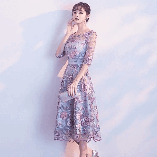 aaron レース刺繍ドレス オーダーメイド (着丈 サイズオーダー可能) ミモレ丈ドレス Aラインドレス ラベンダードレス 五分袖ドレス パーティードレス 結婚式 ワンピース ロング丈 袖あり レース 体型カバー お呼ばれ 二次会 披露宴 20代 30代 40代 大きいサイズ 上品フェミニン 写真映え 高級感 ホテル撮影 静かな華やぎ 大人可愛い (ラベンダー)XS S M L XL XXL XXXL