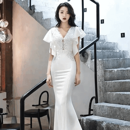 ruth (着丈 サイズオーダー可能) オーダーメイド マーメイドドレス ロングドレス ホワイトドレス レースドレス ビジュードレス 上質素材 高級感 日本人女性向け 美シルエット 体型補整 気品 透明感 凛とした佇まい クラシックホテル 階段 夜景 結婚式 パーティー 特別な夜 (ホワイト)XS S M L XL XXL XXXL