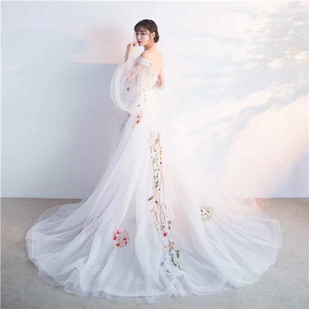 dussolier (着丈 サイズオーダー可能) オーダーメイド Aラインドレス ロングドレス レースドレス ノースリーブドレス 水色ドレス フォーマルドレス 上質素材 繊細レース ペールブルー エアリーシルエット 流れるトレーン 柔光ライティング 透明感 気品 清楚 大人女性 正装 結婚式 披露宴 演奏会 晩餐会 パーティー 高級感 日本人女性向け (ホワイト)XS S M L XL XXL XXXL