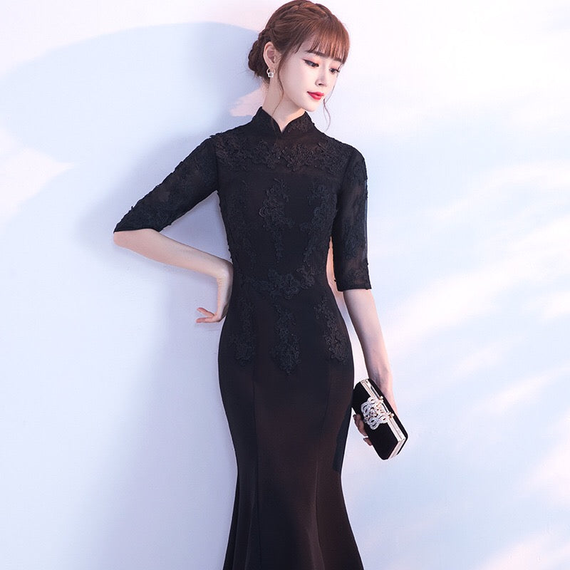 poulain (着丈 サイズオーダー可能) オーダーメイド ロングドレス Aラインドレス ハイネックドレス 半袖ドレス ブラックドレス フォーマルドレス 高級ドレス 上質素材 ミニマル 透明感 気品 知的エレガンス 大人女性 美シルエット 体型補整 柔光 スタジオ空間 静謐な佇まい 結婚式 二次会 演奏会 特別な夜 ラグジュアリー (ブラック)XS S M L XL XXL XXXL