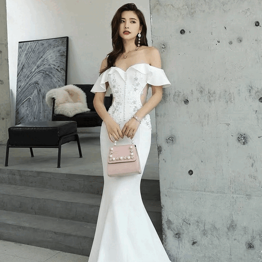 Riley マーメイドドレス オーダーメイド (着丈 サイズオーダー可能) ホワイトドレス オフショルダー コルセットデザインドレス パーティードレス 結婚式 ワンピース ロング丈 袖あり レース 体型カバー お呼ばれ 二次会 披露宴 20代 30代 40代 大きいサイズ 体型補整 美シルエット ホテル撮影 ハイクラスパーティー 静かな華やかさ ラグジュアリー 透明感演出 大人女性 知的エレガンス フォーマルナイト シンプル美 都会的洗練 (ホワイト)XS S M L XL XXL XXXL