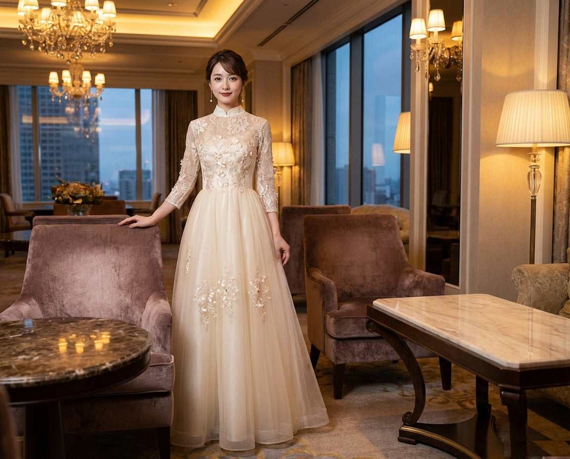 Ona (着丈 サイズオーダー可能) Aラインドレス ロングドレス オーダーメイド 高級ドレス フォーマルドレス パーティードレス ノースリーブドレス チュールドレス 演奏会ドレス 晩餐会 ホテルラウンジ 夜景映え シャンパンベージュ 透明感発光 繊細ラメ 上質シアー素材 柔らかな揺れ感 ウエスト美調整 大人の余裕 気品ある微笑み 静かな美しさ 主役級存在感 日本人女性向け（ベージュ）