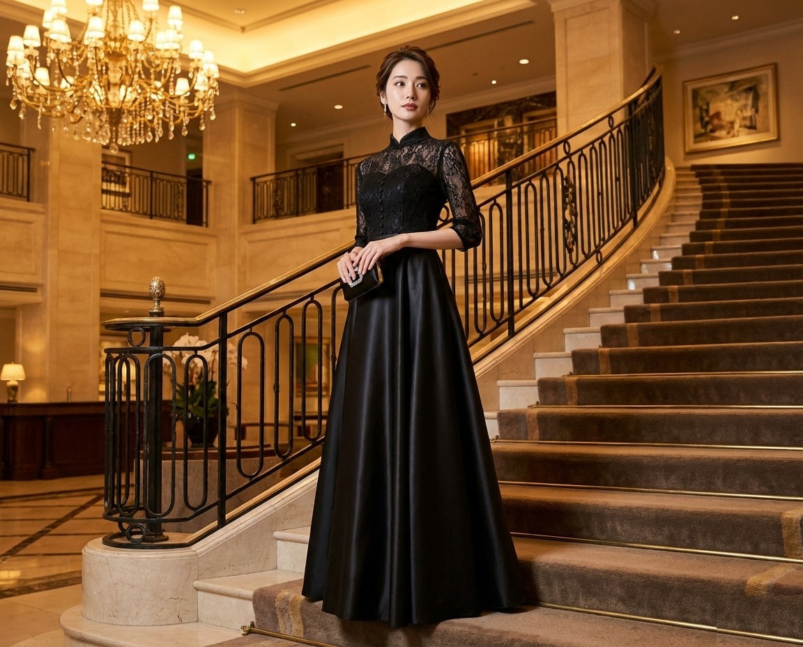 Daniela (着丈 サイズオーダー可能) Aラインドレス ロングドレス オーダーメイド 高級ドレス ブラックドレス フォーマルドレス 長袖ドレス パーティードレス 演奏会ドレス 晩餐会 ナイトドレス ホテルウェディング 大階段シーン映え シャンデリア光 漆黒サテン シアー切替 縦ライン強調 体型美補正 気品 静かな強さ 大人の余裕 主役級存在感 日本人女性向け （ブラック）