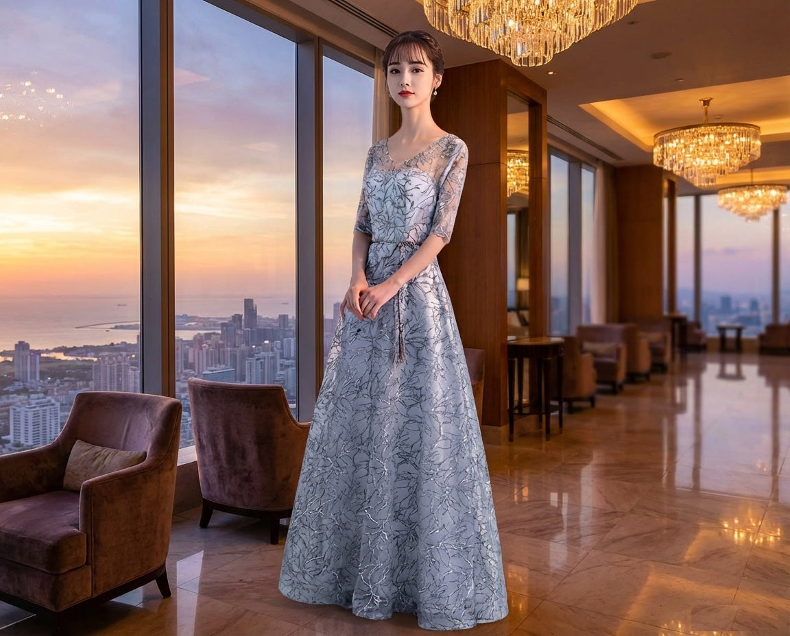 Olga Aラインドレス (着丈 サイズオーダー可能) オーダーメイド ロングドレス ノースリーブドレス ビジュードレス 上質サテン 微光沢素材 透明感 美シルエット 高層ホテル ラウンジ 窓際 夕景 サンセット光 気品 知的 大人女性 ラグジュアリー フォーマル 結婚式 演奏会 パーティー 特別な夜 （グレー）