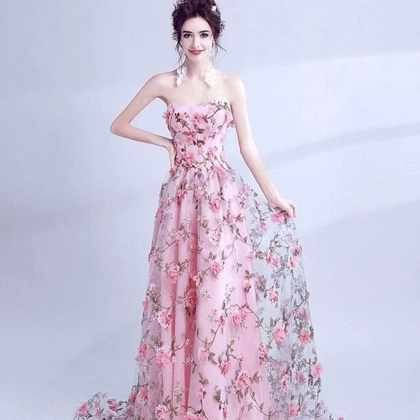 超激安定番希少な大きいサイズ体型が気にならない　優雅なラメピンク　ドレス ワンピース